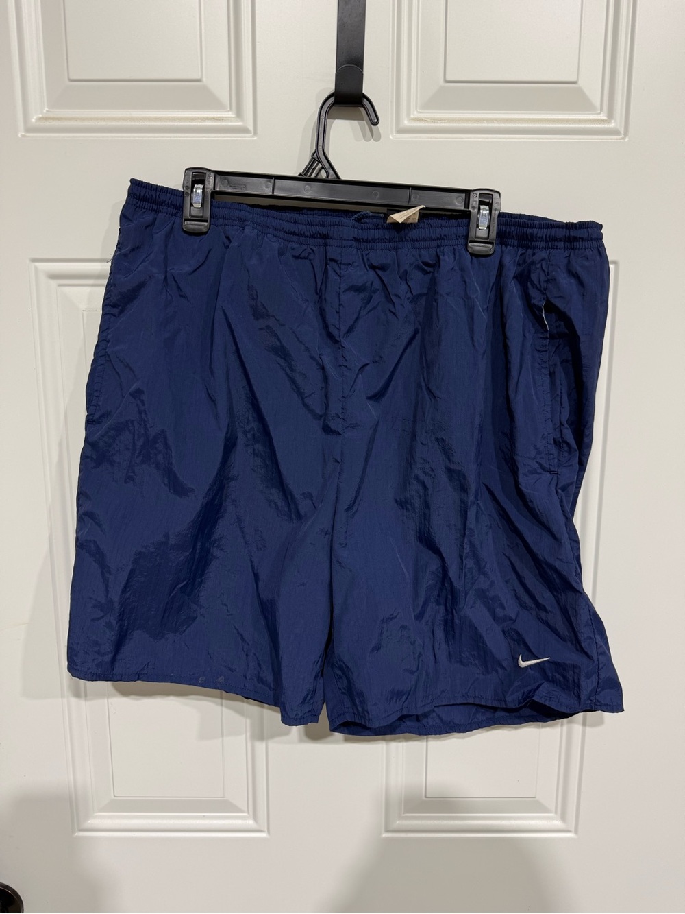 Vintage 90s/early 2000s Nike navy nylon shorts. Mens Large